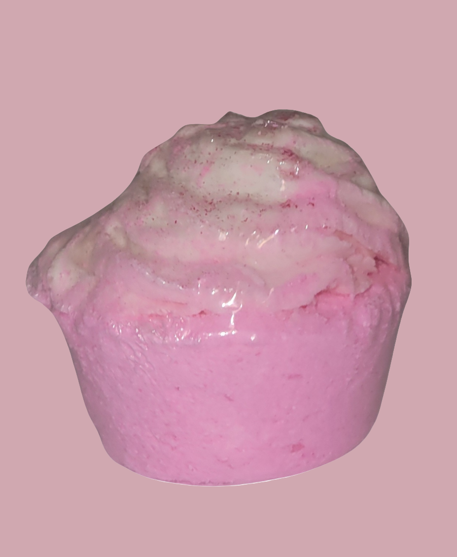 Mayy Strawberry milkshake cupcake bathbomb